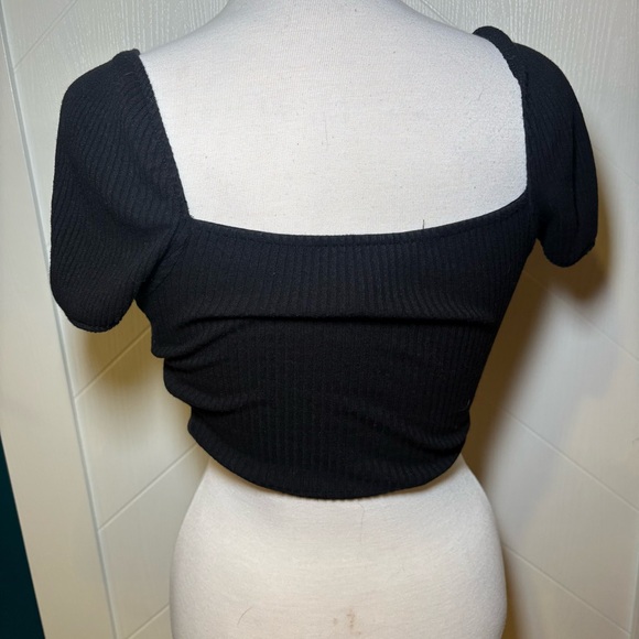 H&M Black Ribbed Square Neck Crop Top Short Sleeve Basic Minimalist Neutral S - Picture 3 of 4